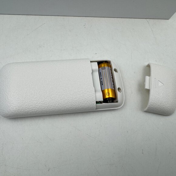 RENPHO Eyeris 1 Eye Massager with Heat Bluetooth Music, White - Improves Sleep - Picture 4 of 6